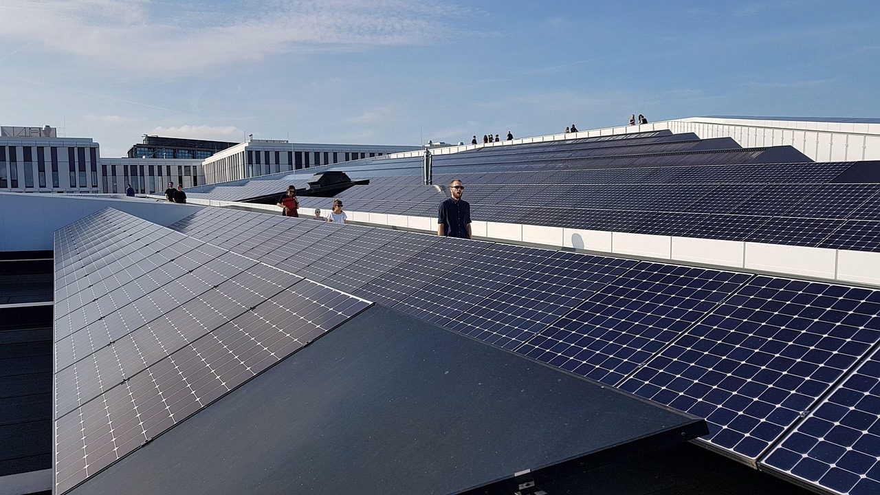 Solarmodule auf einem Dach
